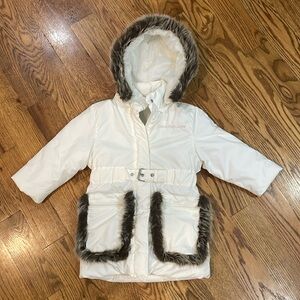 Girl’s Calvin Klein Puffer Jacket/Coat With Removable Hood. Size 2T. Like New.